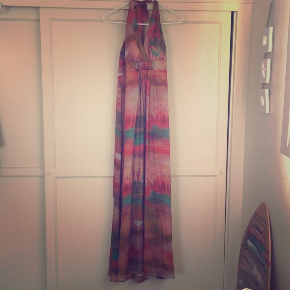 Jessica Simpson must have dress